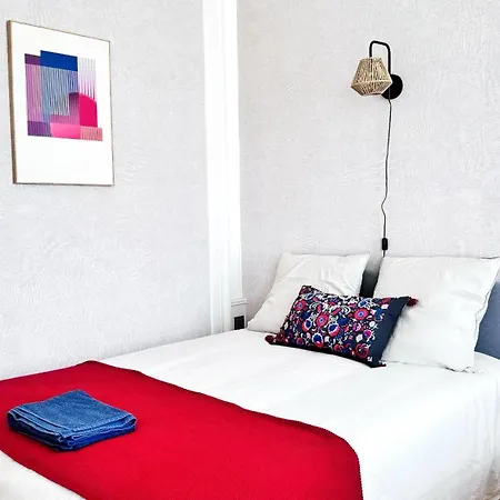 Apartment Cinnabar - Appartement 10 Personnes - Check In H24 & Wifi Oullins