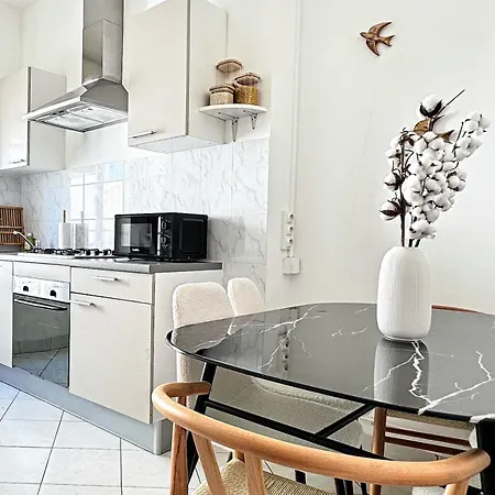 Cinnabar - Appartement 10 Personnes - Check In H24 & Wifi Apartment