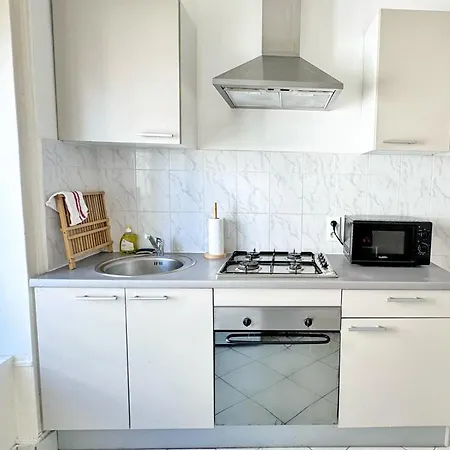 Apartment Cinnabar