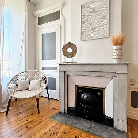 Cinnabar Apartment